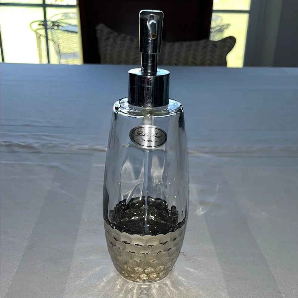 Bella Lux Bathroom Accessories Set Of Two Silver Tumbler Plus A Planter